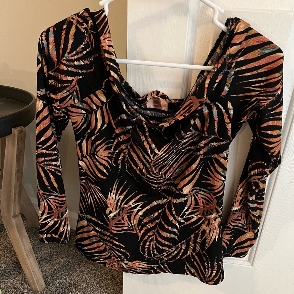 Willow & Root top